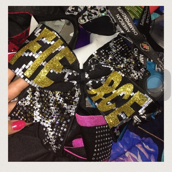 Fierce Cheer bow