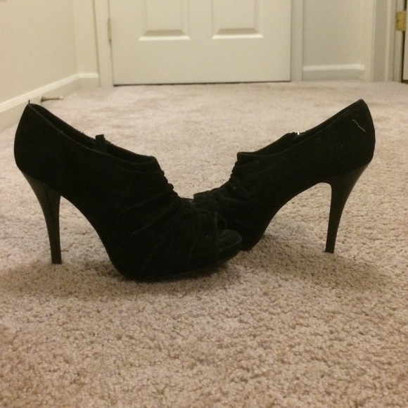 Black suede heels