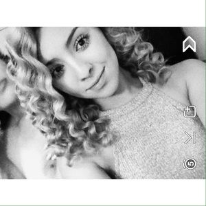 Meet your Posher, Nidia