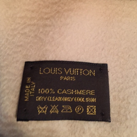 Louis Vuitton Accessories | Louis Vuitton Cashmere Scarf In Ivory