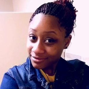 Meet your Posher, Candace