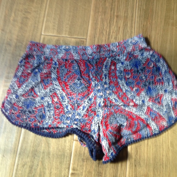 shorts - Picture 2 of 4