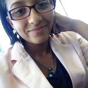 Meet your Posher, Ieisha