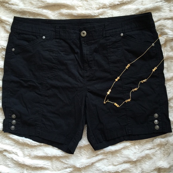 PRICE DROP 💖🙀Black shorts