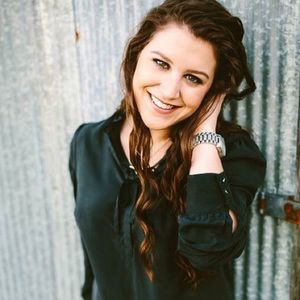 Meet your Posher, Hayley