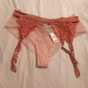 Sexy Thigh stocking holder