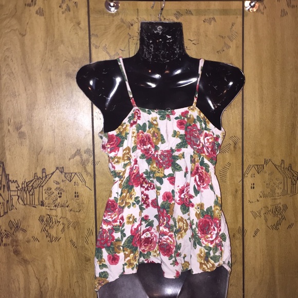 Rose Ruffled Tank Top - Picture 2 of 2