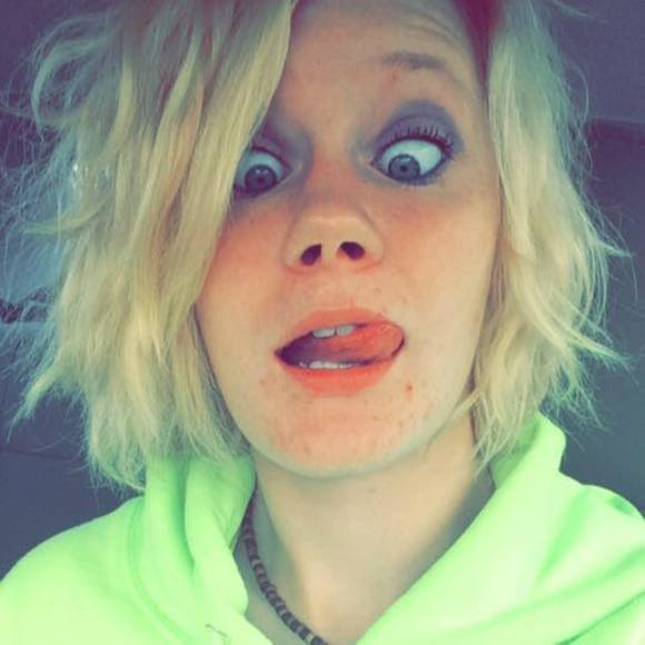 Meet your Posher, Mandy - Picture 1 of 1