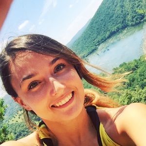 Meet your Posher, Nicole