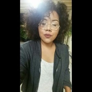 Meet your Posher, Miriam