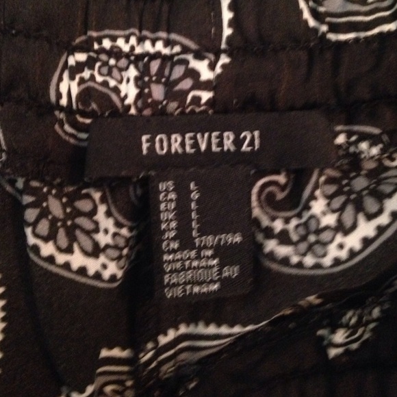 paisley shorts! - Picture 2 of 2