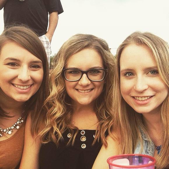 Meet your Posher, Melissa