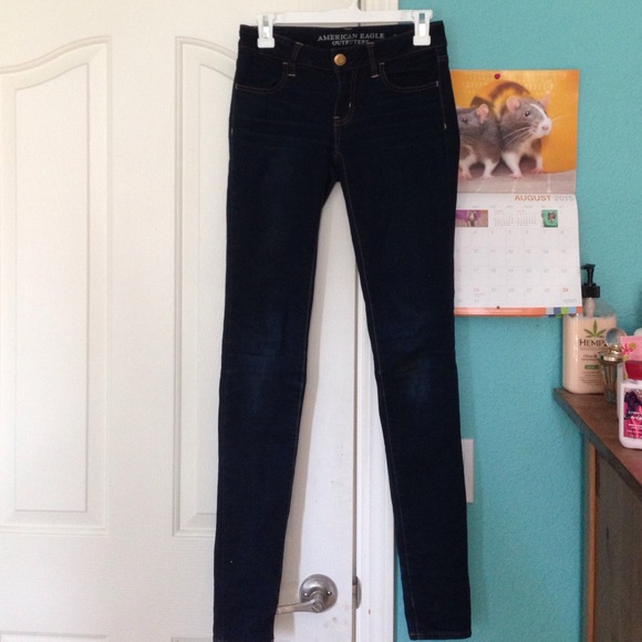 Dark blue wash AE jeggings