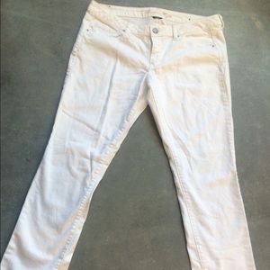 American Eagle white skinny jeans