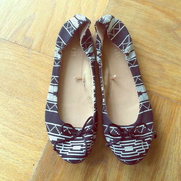 Forever 21 Black & White Flats
