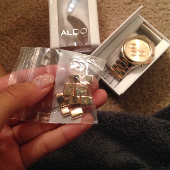 Watch - Picture 4 of 4