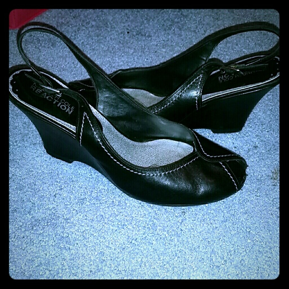 Kenneth Cole Reaction Black Dress Wedge sandal sho