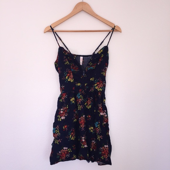 👗Skinny strap dress