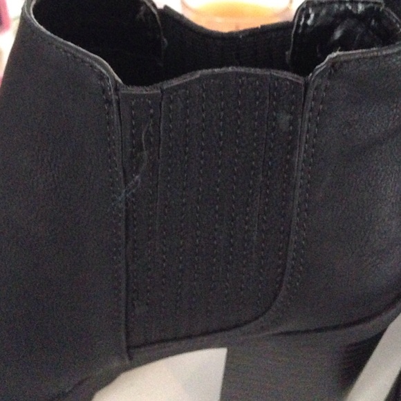 Booties - Picture 3 of 4