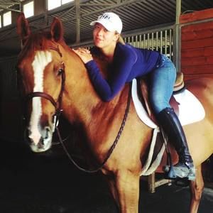 Meet your Posher, Hannah-beth