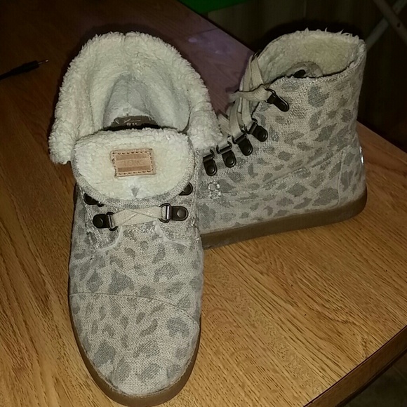 Tom's high tops an low tops