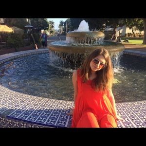 Meet your Posher, Lexi