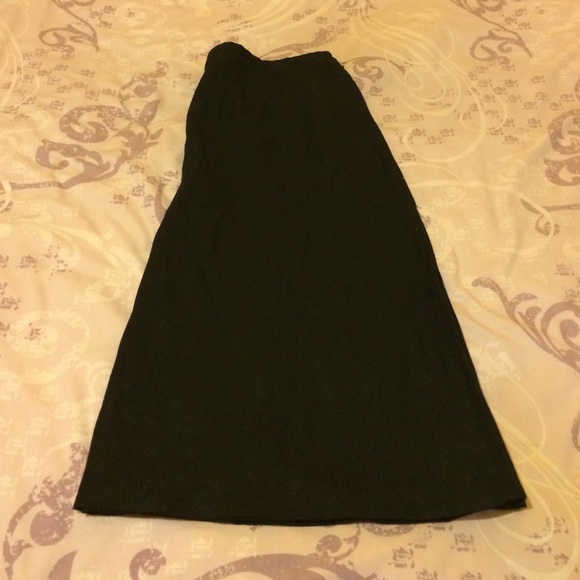 Black a-line skirt - Picture 2 of 2