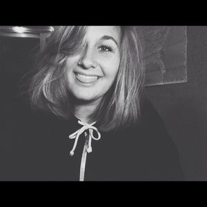 Meet your Posher, Hannah