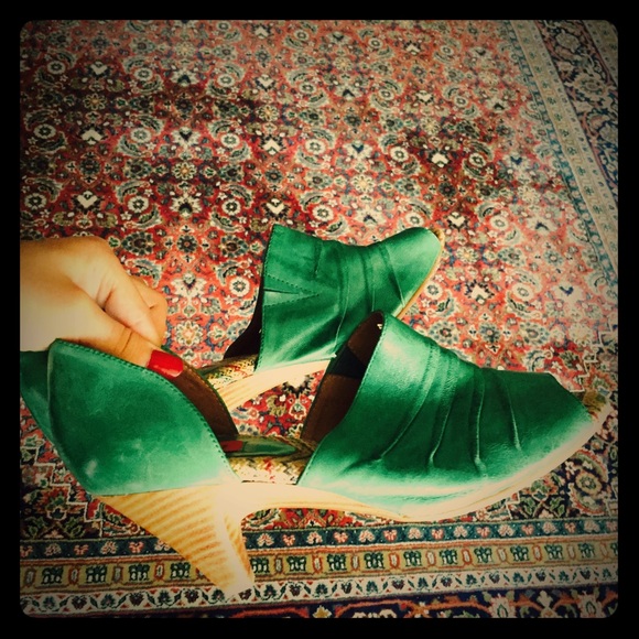 Miz Mooz heels-- fit 7.5