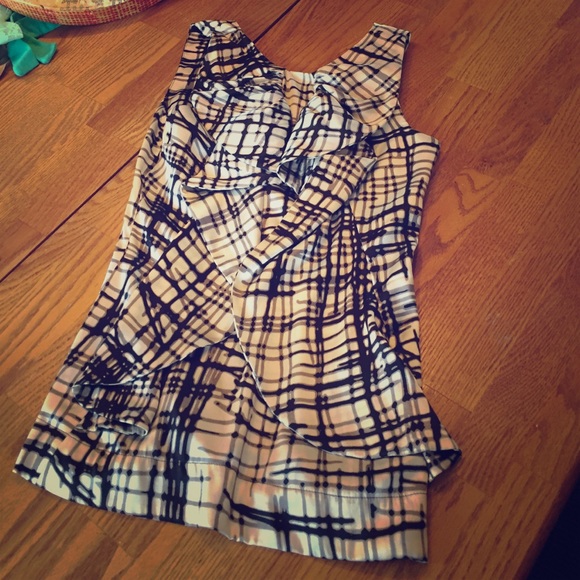 BCBG classy black and white top