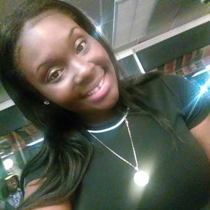 Meet your Posher, Quanisha