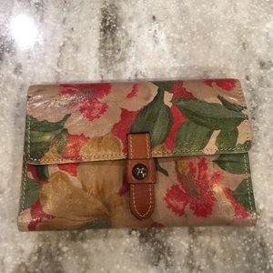 Patricia Nash wallet