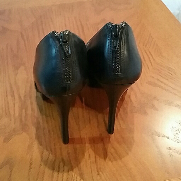 Shoes - Picture 2 of 3