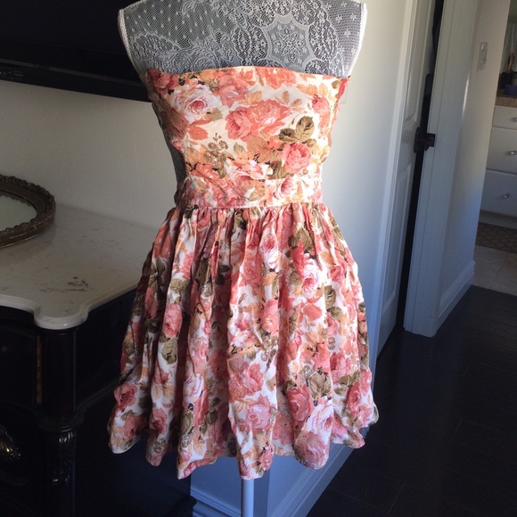Brandy Melville "Dany" Dress