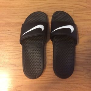 Nike Benassi Swoosh Sandal