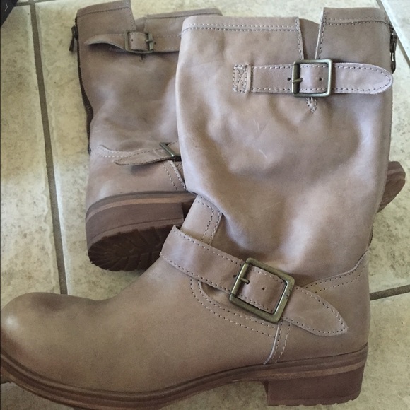 Steve Madden boots