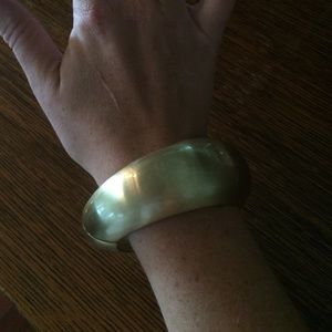 NEW chunky gold bracelet bangle.