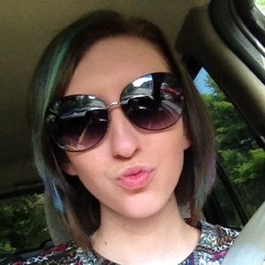 Meet your Posher, Brittney