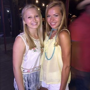 Meet your Posher, Lizzie