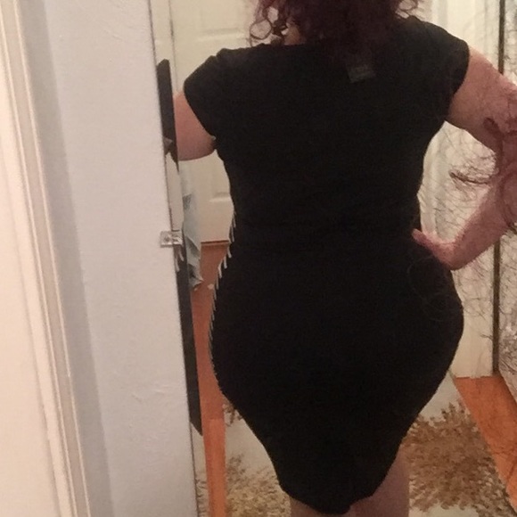 ❌SOLD❌ Black and White Stripe Modest Dress - Picture 3 of 3