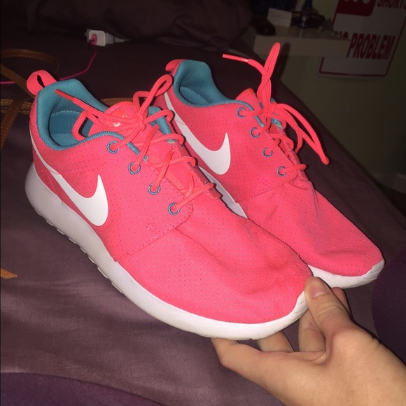 Nike roshe run hot pink - Picture 4 of 4