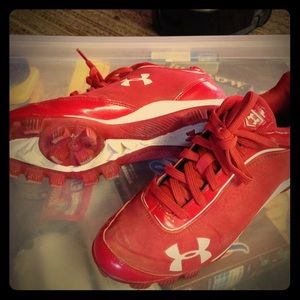 Women's Under armor soccer/softball cleats