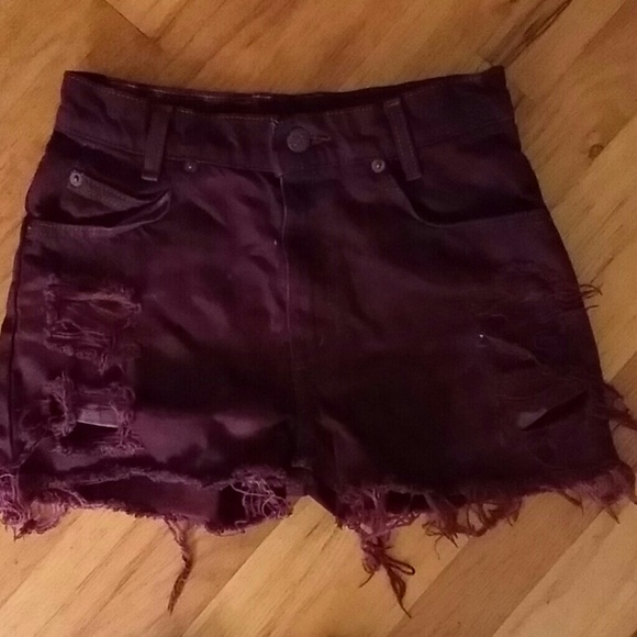 High-waisted Levi Strauss shorts