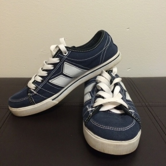 Navy MacBeth Sneakers