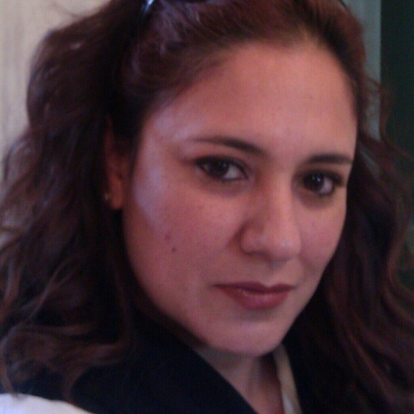 Meet your Posher, Alejandra - Picture 1 of 1