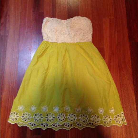 Green Strapless Dress!✨