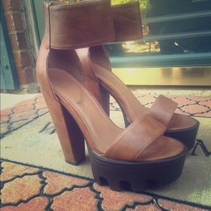 Chunky thick heel