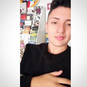 Meet your Posher, Andres