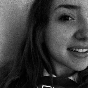 Meet your Posher, Briana