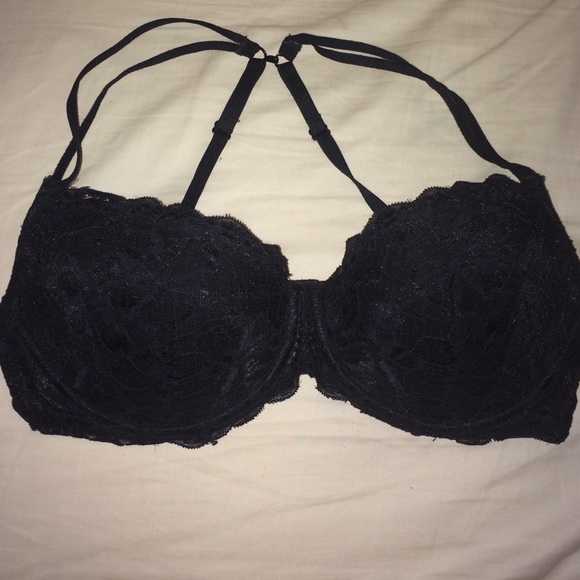 ⛔️⛔️SOLD⛔️⛔️Date Bra- Black Lace